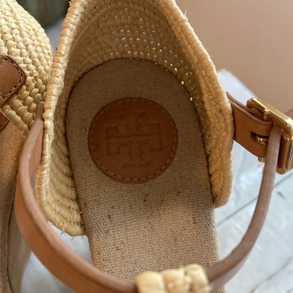 Tory Burch Authentic Beige Platform Wedges- Size 6 - Picture 2 of 11